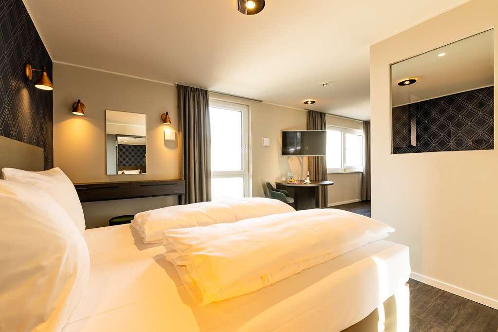 Maseven Muenchen Messe Dornach 4*
