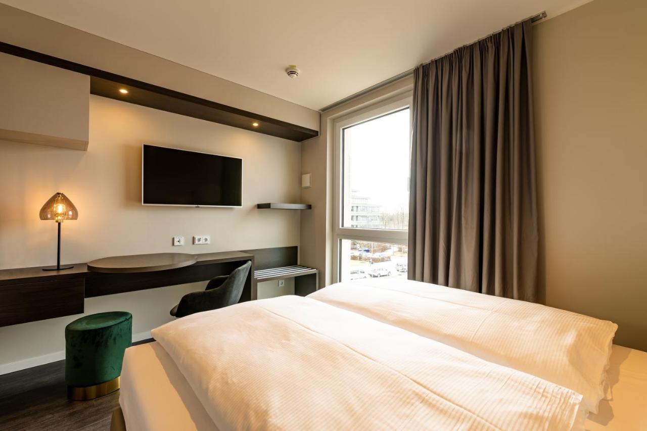 Maseven Muenchen Messe Dornach 4*